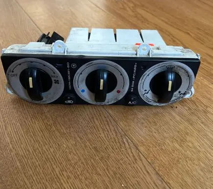 Ford Mondeo Mk III Climate control unit 1S7H19980AE CD132MA WTVA87888