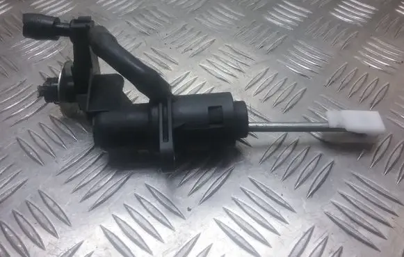 Audi A4 S4 B7 8E 8H Clutch master cylinder 8E2721401AC