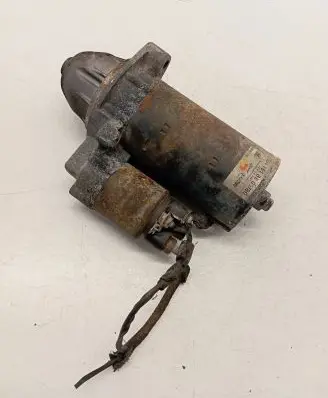 Mercedes-Benz Vito Viano W638 Starter motor A0041518901 0986017743