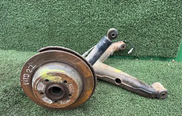 Mercedes-Benz Vito Viano W639 Rear wheel hub spindle/knuckle 6393503005 6393508705