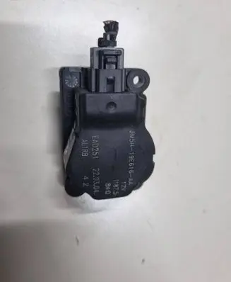 Ford C-MAX I Air flap motor/actuator 3M5H19E616AA EAD251
