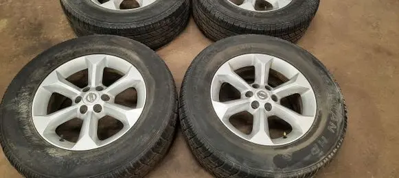 Nissan Navara D40 R17 alloy rim 6X114