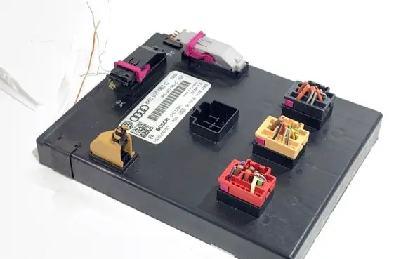 Audi A4 S4 B8 8K Other control units/modules 8K0907063C