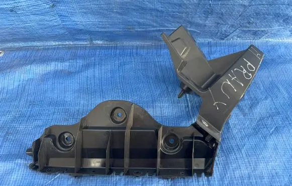 Renault Austral Rear bumper mounting bracket 850423546R 850442149R