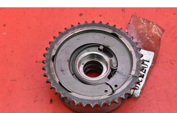 Opel Corsa D Crankshaft pulley 55562222