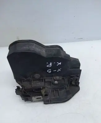BMW X3 E83 Front door lock