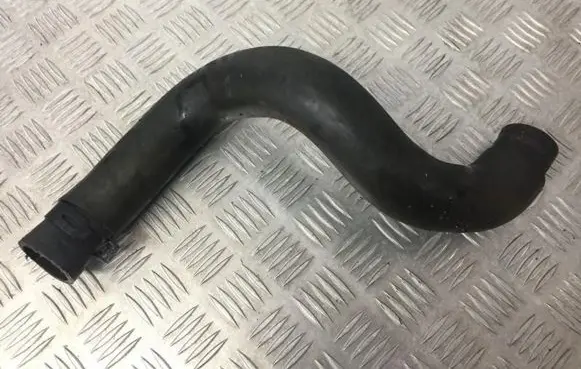 Nissan Qashqai Engine coolant pipe/hose