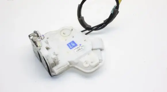 Mitsubishi L200 Coupe door lock (next to the handle) 5715A973