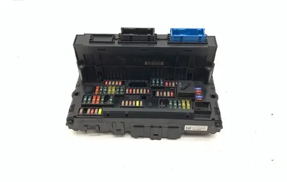 BMW 5 F10 F11 Fuse module 9210861