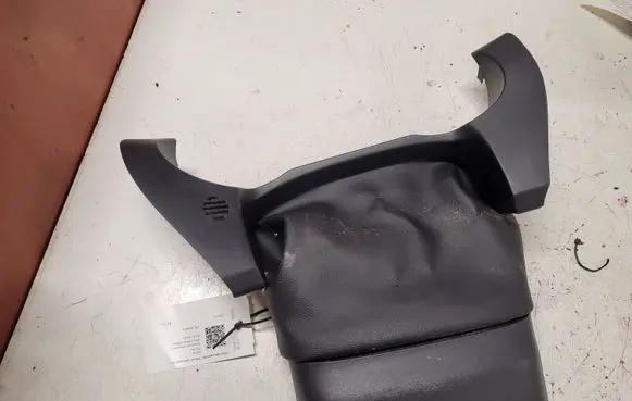 Steering wheel column trim