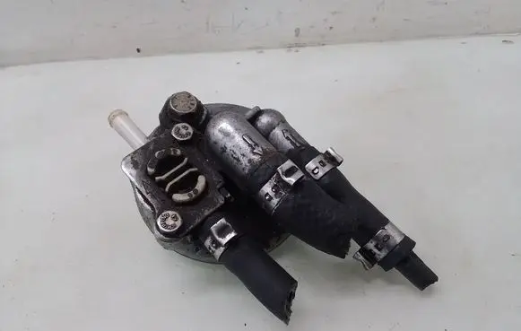 Audi A6 S6 C5 4B Fuel filter housing 