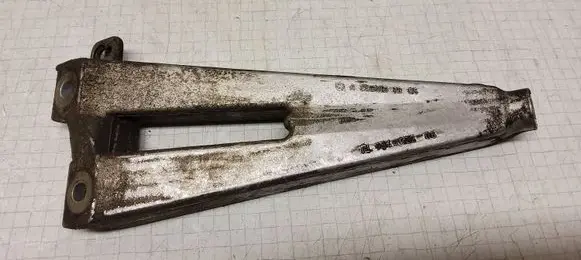 Mercedes-Benz C W203 Engine mounting bracket A1112361395 15402206