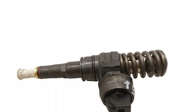 Skoda Octavia Mk2 (1Z) Fuel injector 