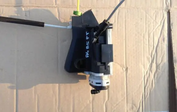 Audi A4 S4 B5 8D Rear door lock 8D0839016A