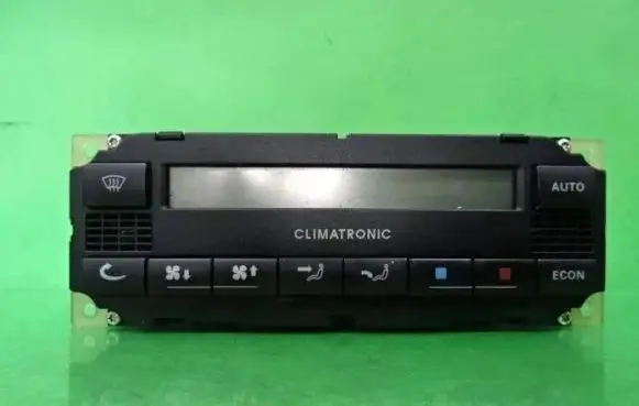 Skoda Octavia Mk1 (1U) Climate control unit 1U1907044