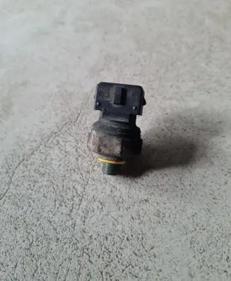Volvo XC90 Air conditioning (A/C) pressure sensor 30899051