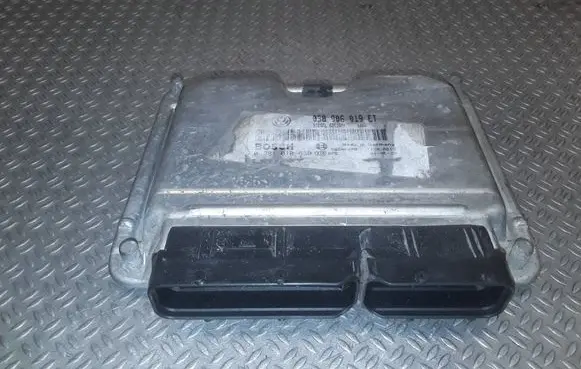 Volkswagen Sharan Engine control unit/module 038906019ET 0281010630