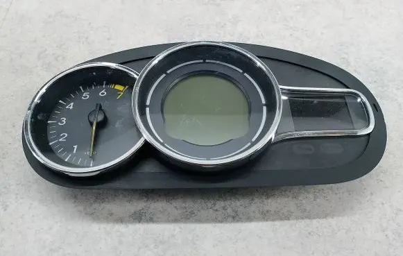 Renault Megane III Speedometer (instrument cluster)