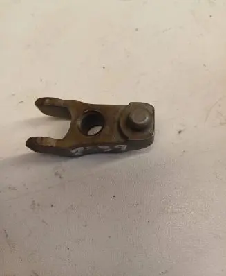 Volkswagen PASSAT B5 Fuel Injector clamp holder