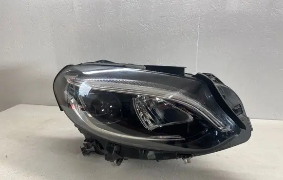 Mercedes-Benz B W246 W242 Headlight/headlamp A2469067001 030129523204 LE13A6317