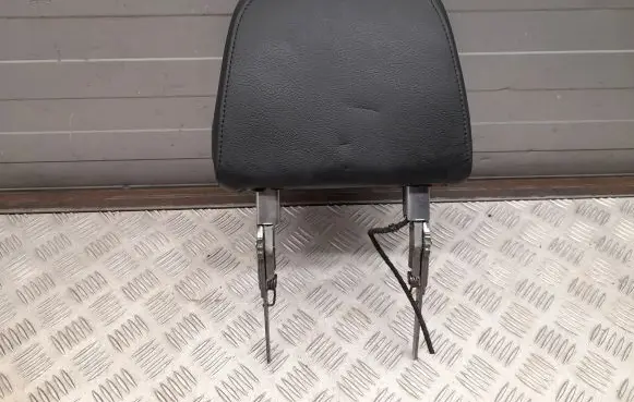 Audi A5 Front seat headrest 