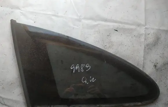 Honda CR-V Rear side window as3