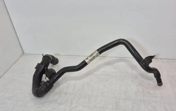 Volkswagen Golf VII Engine coolant pipe/hose 04L121064C