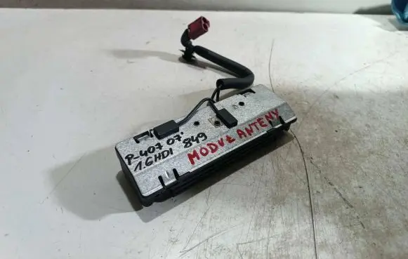 Peugeot 407 Antenna control unit 9661102880