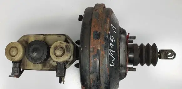 Mercedes-Benz COMPAKT W115 Brake booster