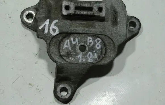 Audi A4 S4 B8 8K Gearbox mounting bracket 8K0399115R
