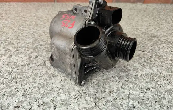 BMW X3 F25 Water pump 5A05704