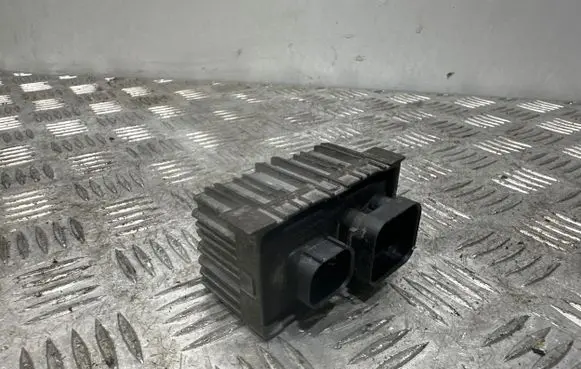 Glow plug pre-heat relay