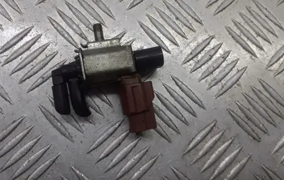 Mazda 6 Vacuum valve 