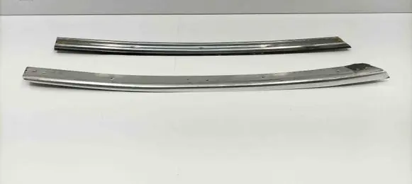 Windshield trim