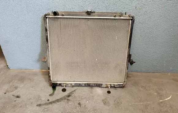 Nissan Navara D40 Coolant radiator