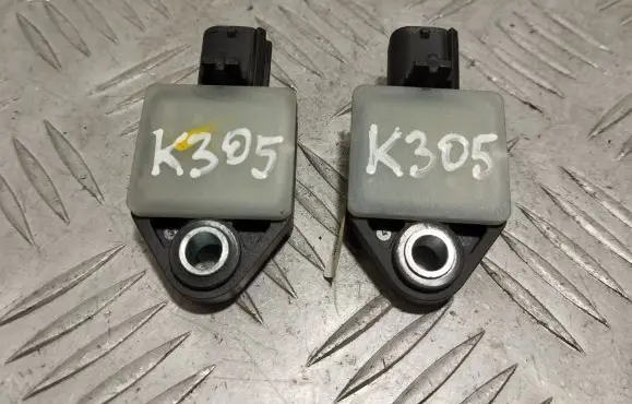 Maserati GranTurismo Airbag deployment crash/impact sensor