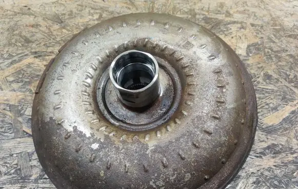 Chevrolet Malibu Torque converter 130261470 24281748