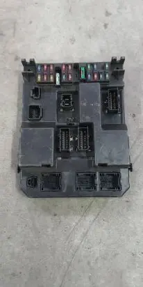 Peugeot 307 Fuse module 9651197780