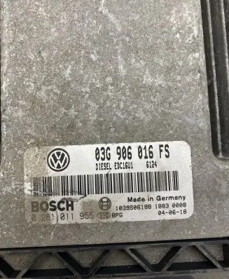 Volkswagen Golf V Engine control unit/module 03G906016