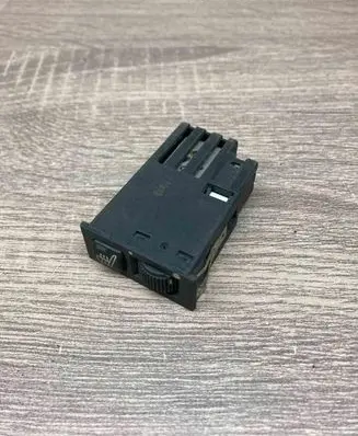 BMW 5 E39 Seat heating switch 8352259