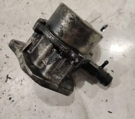 Renault Scenic II - Grand scenic II Vacuum pump