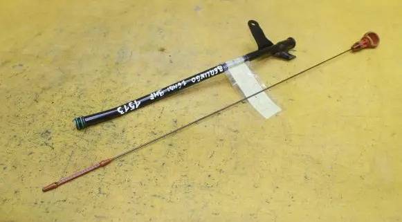 Peugeot 508 Oil level dip stick 
