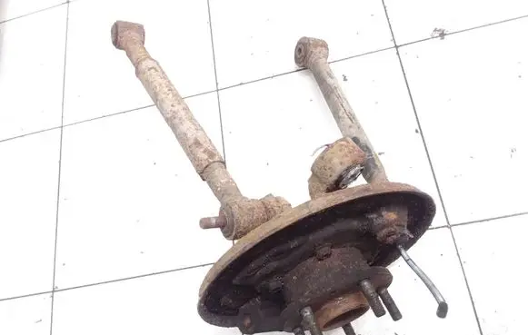 Land Rover Freelander Rear wheel hub spindle/knuckle 