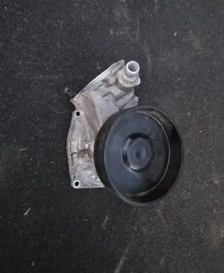 BMW 5 G30 G31 G38 Water pump 8642290 64596104