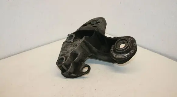 Audi A6 S6 C5 4B Engine mounting bracket 8E0199351F