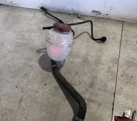 Mercedes-Benz Sprinter W907 W910 Coolant expansion tank/reservoir A2225000549 A2975005100 A9105011200