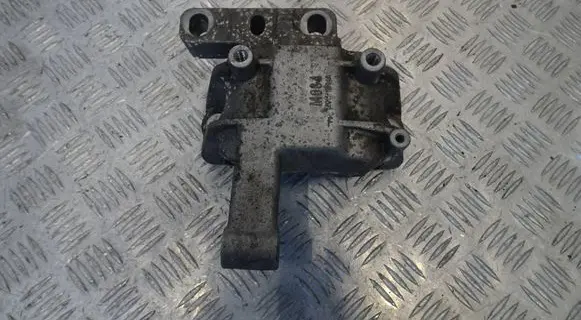 Audi Q3 8U Engine mount bracket 5N0199262F