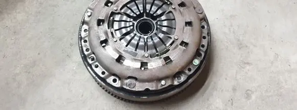 BMW 1 E81 E87 Clutch set kit 21217567842 4122E1909
