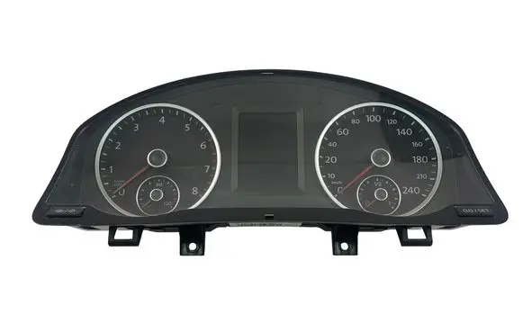 Volkswagen Tiguan Speedometer (instrument cluster) 5N0920883D