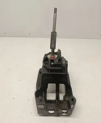 Toyota Avensis T250 Gear shifter/selector 